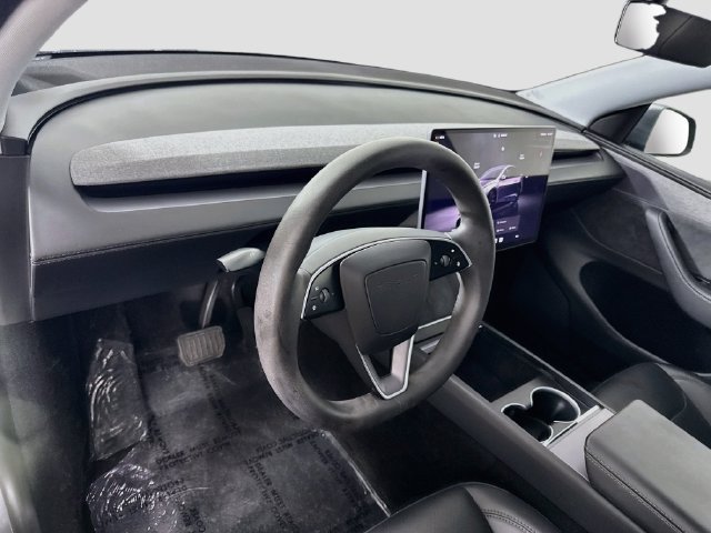 Used 2026 Tesla Model Y Long Range AWD/4WD image 9