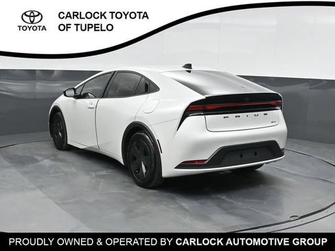 Used 2026 Toyota Prius LE FWD image 11