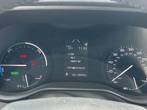 Used 2023 Toyota Sienna XLE image 41