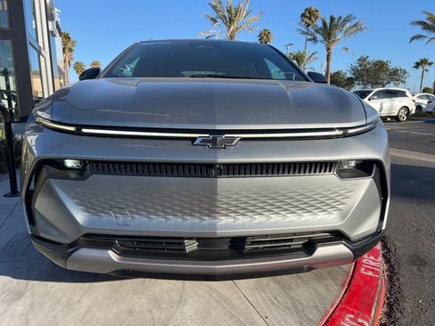 Used 2024 Chevrolet Equinox EV LT w/ LPO, Blackout Package FWD image 12