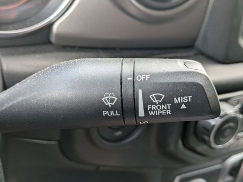 Used 2023 Jeep Wrangler Sport S image 27