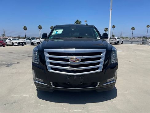 Used 2020 Cadillac Escalade ESV Luxury AWD/4WD image 6