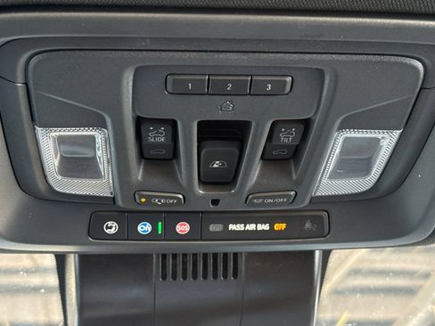 Used 2025 Chevrolet Silverado 2500 High Country w/ High Country Premium Package AWD/4WD image 22