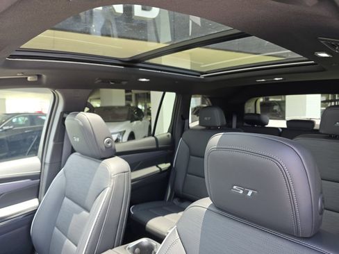 New 2025 Buick Enclave Sport Touring w/ Super Cruise Package FWD image 24