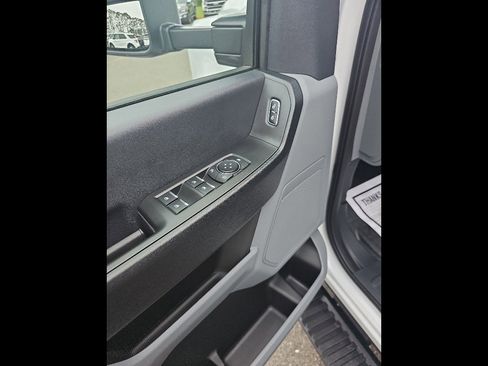 New 2025 Ford F350 XL w/ XL Chrome Package image 32