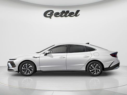 New 2026 Hyundai Sonata Blue FWD image 5