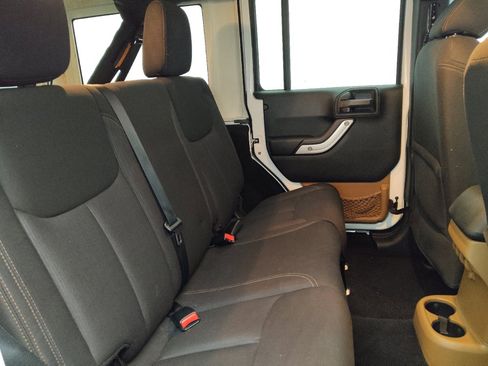 Used 2014 Jeep Wrangler Unlimited Sahara w/ Dual Top Group image 19