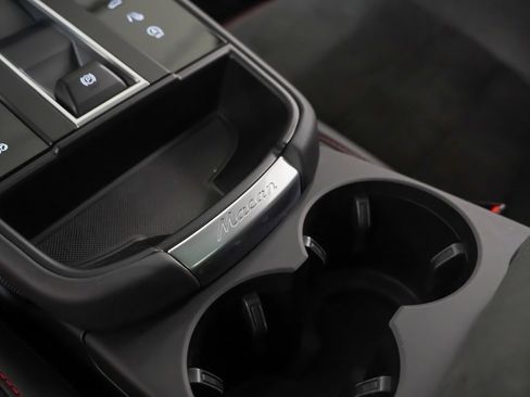 Certified 2022 Porsche Macan GTS image 34