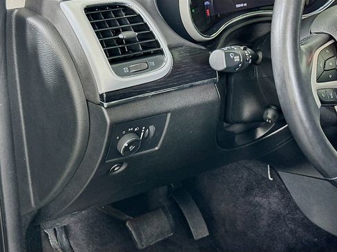 Used 2018 Jeep Grand Cherokee Summit image 10