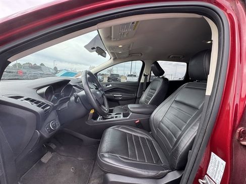 Used 2018 Ford Escape SEL image 9