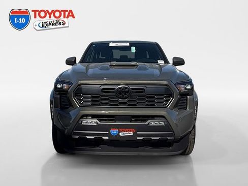 Certified 2026 Toyota Tacoma TRD Sport AWD/4WD image 8