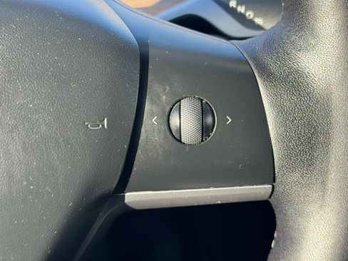 Used 2023 Tesla Model Y Long Range image 10