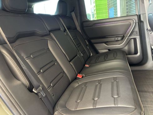 Used 2027 Rivian R2 Performance Dual AWD/4WD image 26