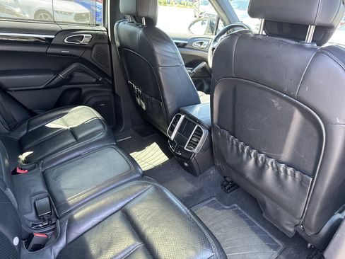 Used 2013 Porsche Cayenne Diesel AWD/4WD image 12