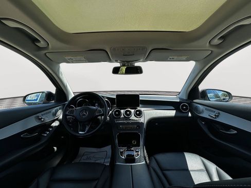 Used 2019 Mercedes-Benz GLC 300 4MATIC image 30
