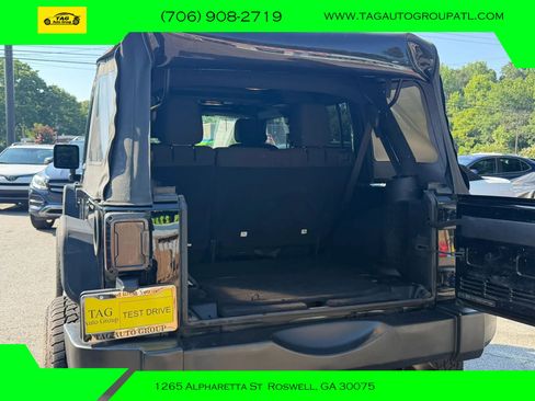 Used 2016 Jeep Wrangler Unlimited Sport w/ Max Tow Package AWD/4WD image 8