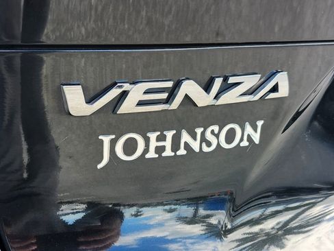 Used 2021 Toyota Venza Limited w/ Advanced Technology Package image 11