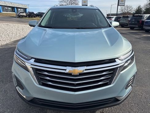 Used 2022 Chevrolet Equinox Premier AWD/4WD image 2