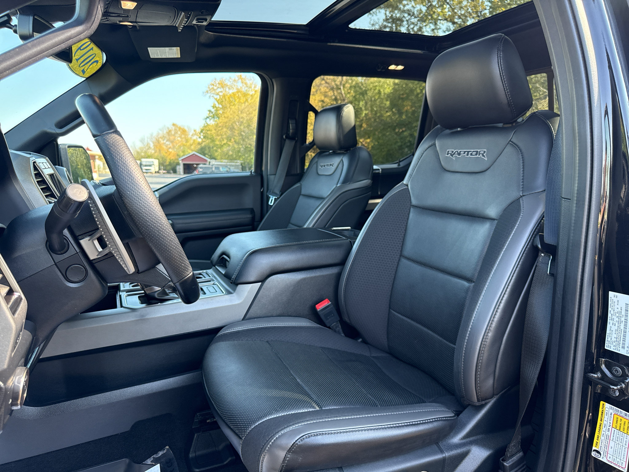 Used 2019 Ford F150 Raptor w/ Equipment Group 802A Luxury AWD/4WD image 31