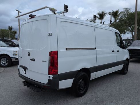 Used 2023 Mercedes-Benz Sprinter 144 Cargo image 5