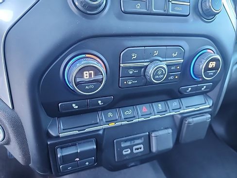 Used 2020 Chevrolet Silverado 1500 LT w/ Texas Edition image 9