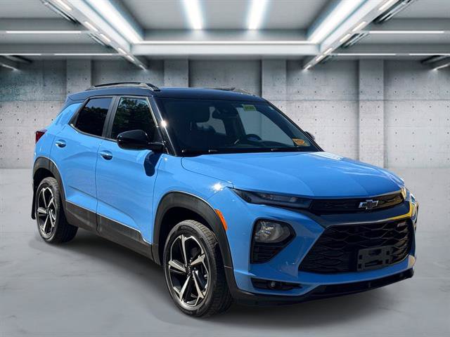 Used 2023 Chevrolet TrailBlazer RS w/ Sun and Liftgate Package AWD/4WD image 3