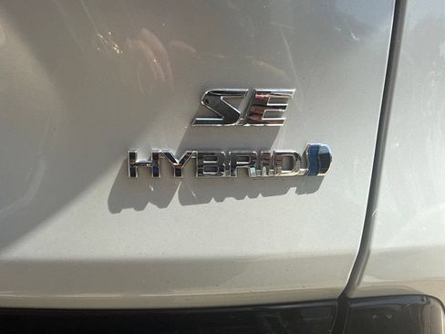 Used 2023 Toyota RAV4 SE AWD/4WD image 15