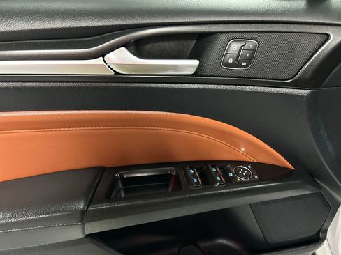 Used 2020 Ford Fusion Titanium image 12