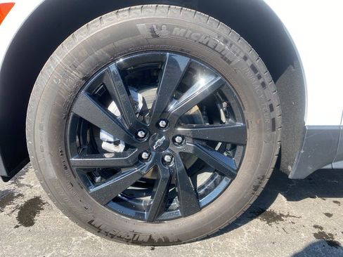 Used 2024 Chevrolet Equinox LS w/ LS Convenience Package FWD image 27