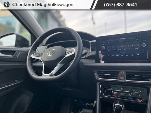 New 2026 Volkswagen Taos SE image 28