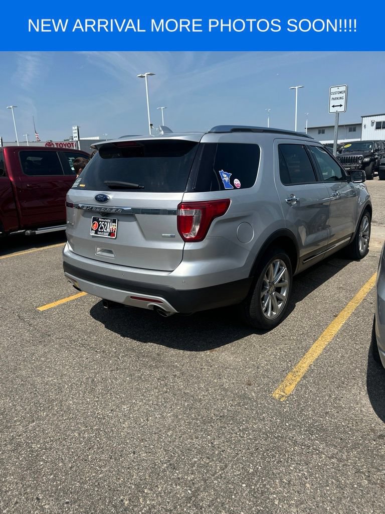 Used 2016 Ford Explorer Limited AWD/4WD image 2