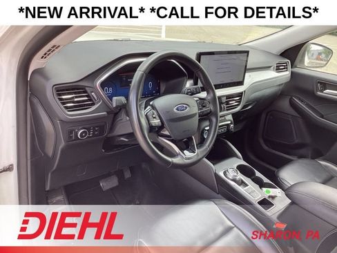 Used 2024 Ford Escape Platinum AWD/4WD image 10