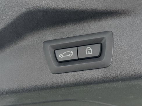 Used 2023 BMW X7 xDrive40i image 46