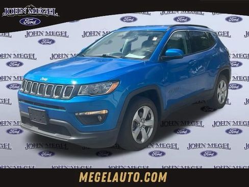 Used 2019 Jeep Compass Latitude w/ Popular Equipment Group FWD image 1