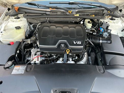 Used 2011 Buick Lucerne CXL w/ Driver Confidence Package image 19