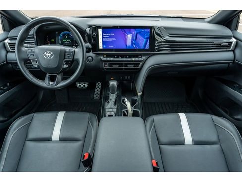 Certified 2025 Toyota Camry SE image 18