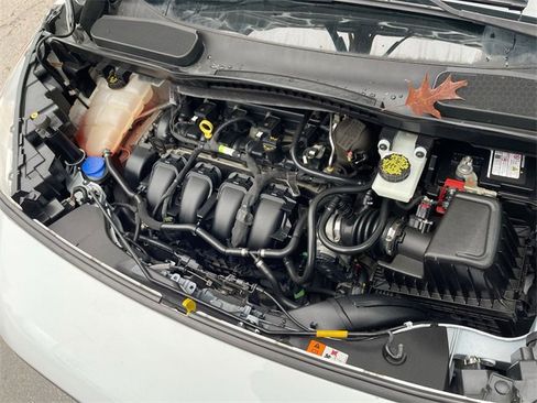 Used 2019 Ford Transit Connect XL image 24