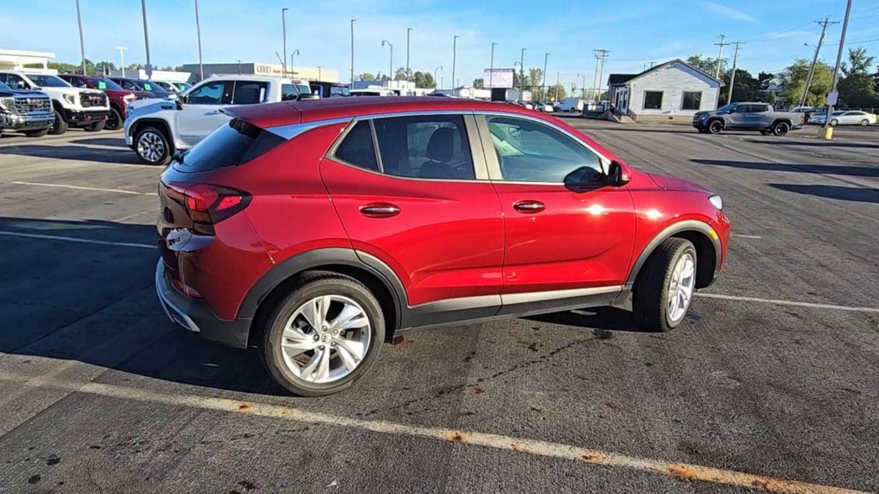 Certified 2024 Buick Encore GX Preferred w/ Comfort Package FWD image 9