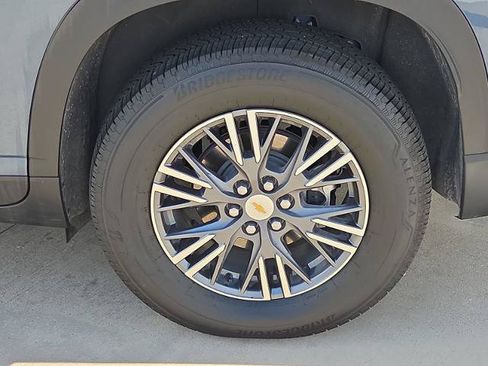 Certified 2026 Chevrolet Traverse LT FWD image 30