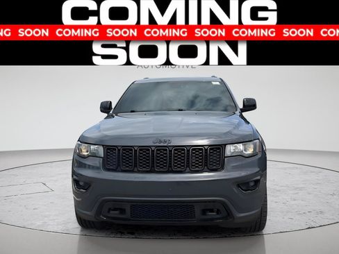 Used 2018 Jeep Grand Cherokee Laredo AWD/4WD image 1