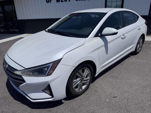 Used 2020 Hyundai Elantra SEL w/ Cargo Package (C1) FWD image 3