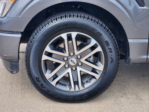 Used 2021 Ford F150 XL w/ STX Appearance Package RWD image 11