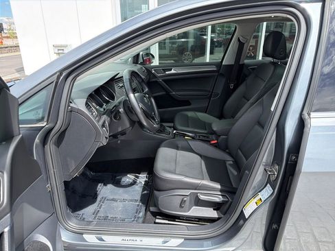Used 2017 Volkswagen Golf Alltrack SE AWD/4WD image 9