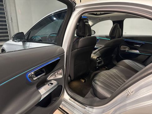 Used 2024 Mercedes-Benz E 350 4MATIC Sedan w/ Airmatic Package image 31