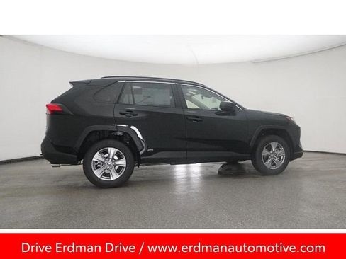 Certified 2025 Toyota RAV4 LE image 26