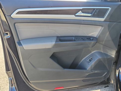 Used 2023 Volkswagen Atlas SE FWD image 13
