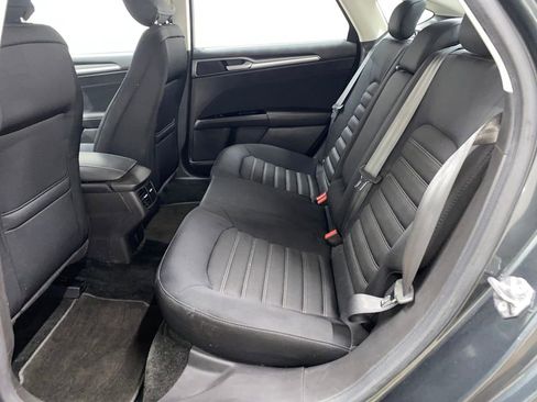 Used 2015 Ford Fusion SE image 15