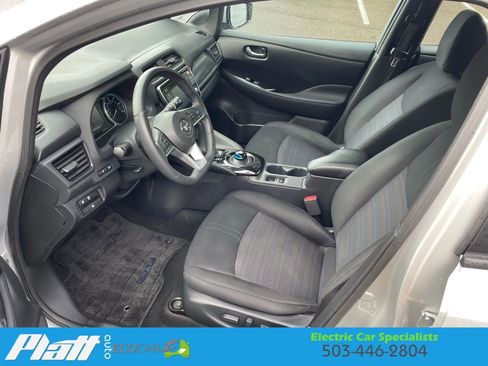 Used 2018 Nissan Leaf SV w/ SV Technology Package image 20