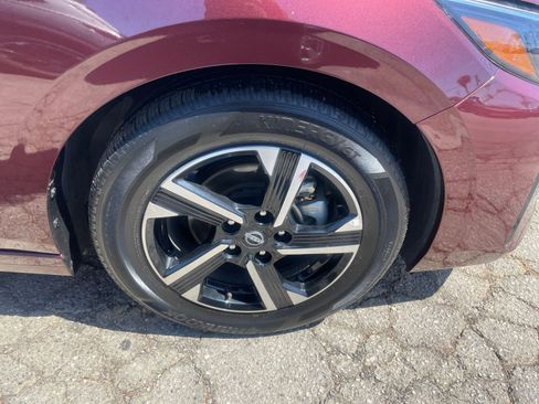 Used 2025 Nissan Sentra SV FWD image 30