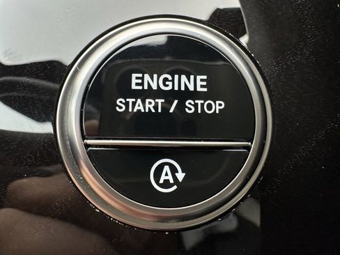 Certified 2025 Mercedes-Benz GLC 300 4MATIC image 24